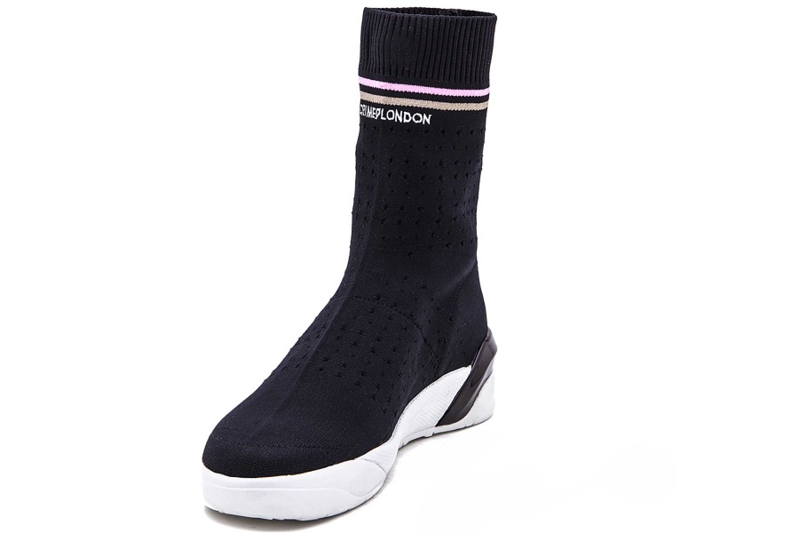 Woman Crime London | Moonrock Black