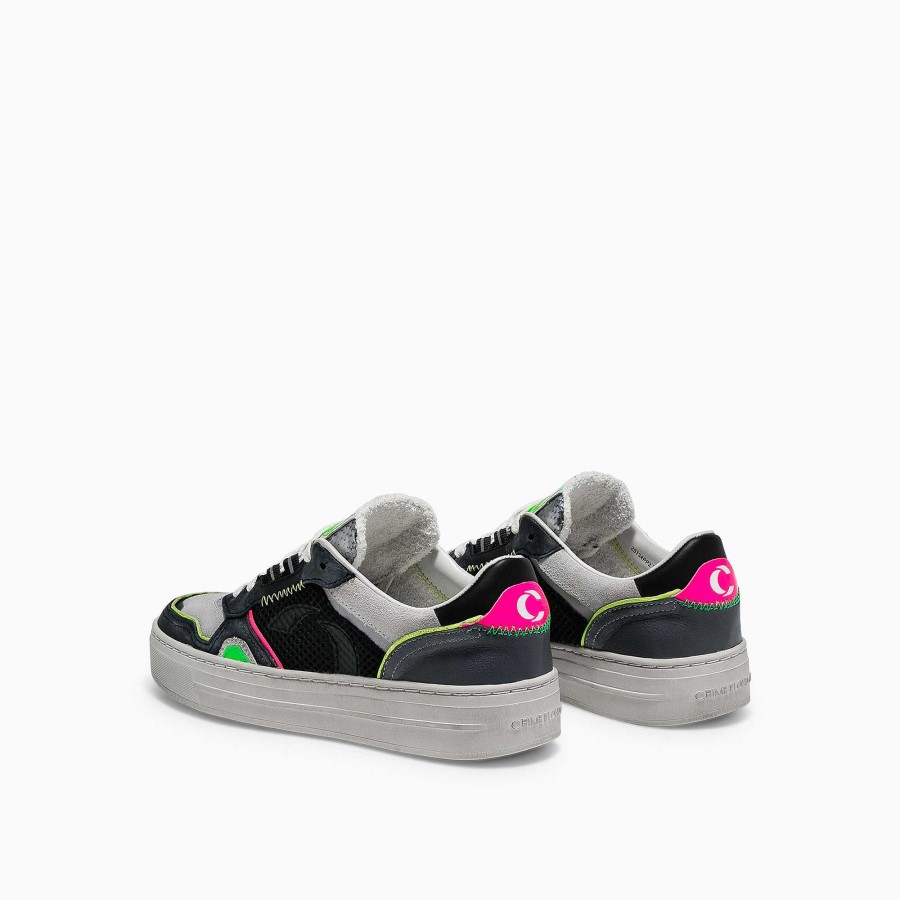 Woman Crime London | Low Top Off Court Black